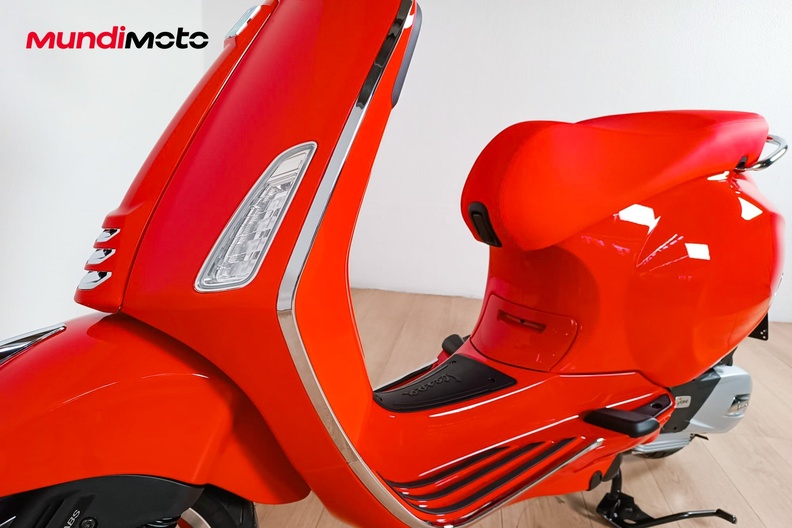 Motorbike image 9