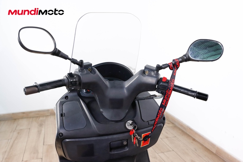 Motorbike image 10