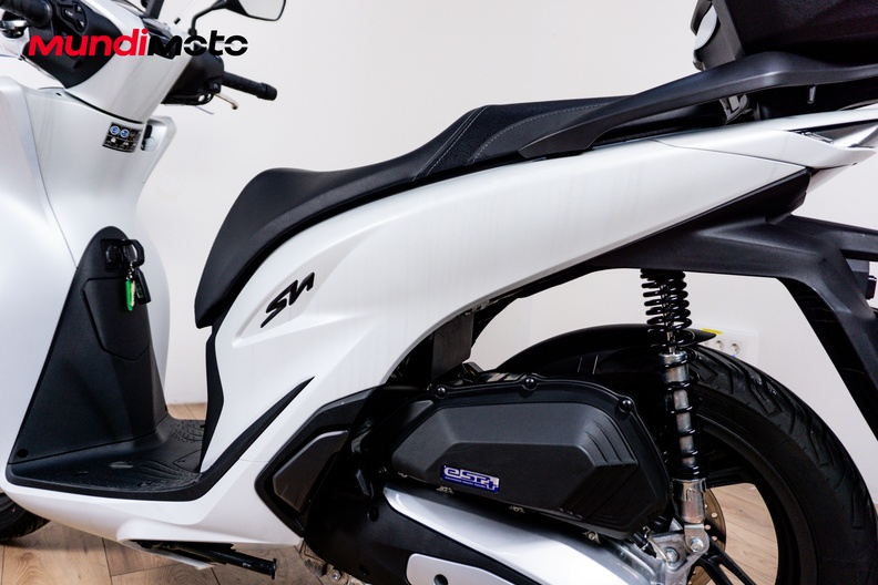 Motorbike image 8