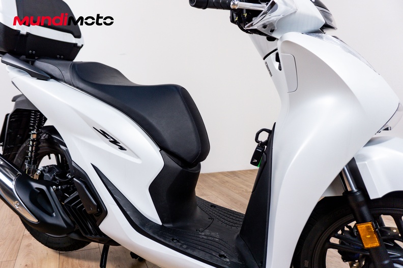 Motorbike image 4