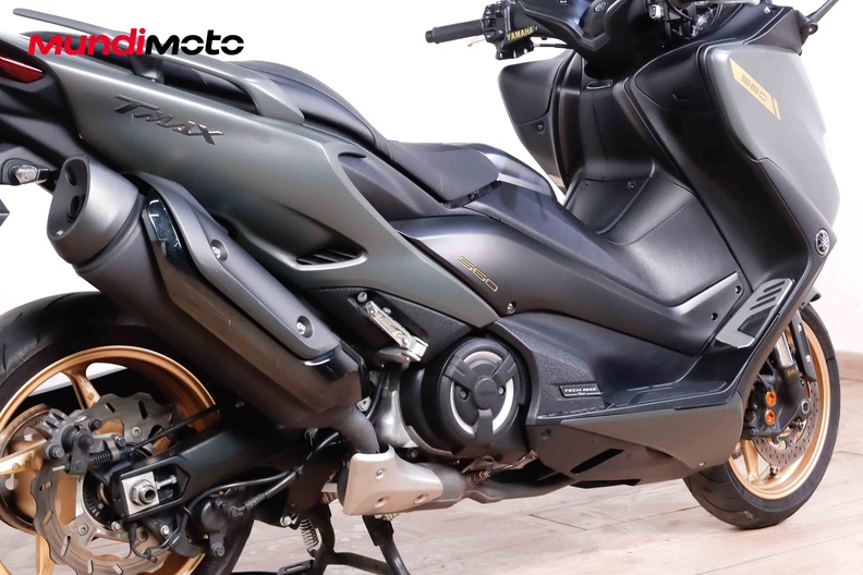 Motorbike image 3