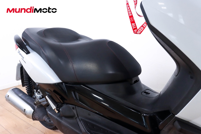 Motorbike image 12
