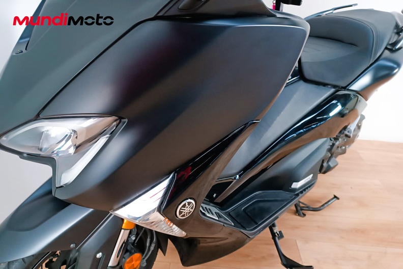 Motorbike image 9