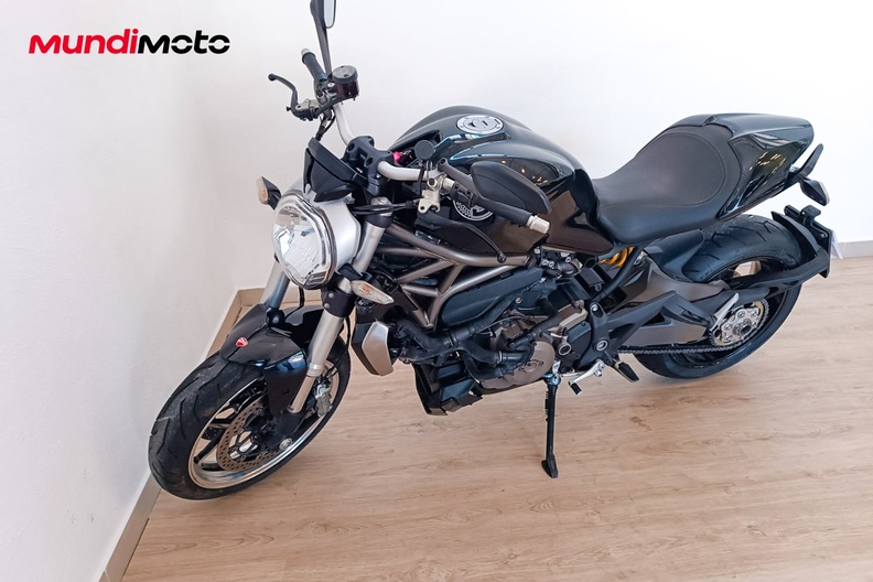 Motorbike image 6