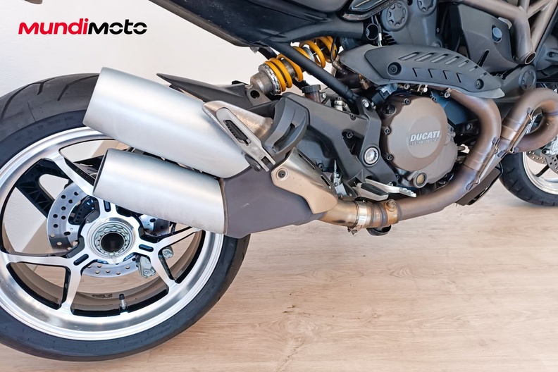 Motorbike image 3