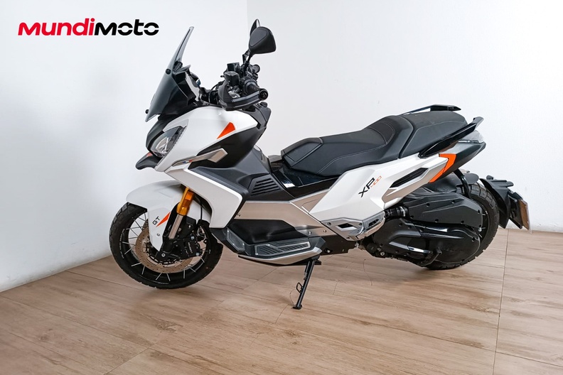 Motorbike image 5