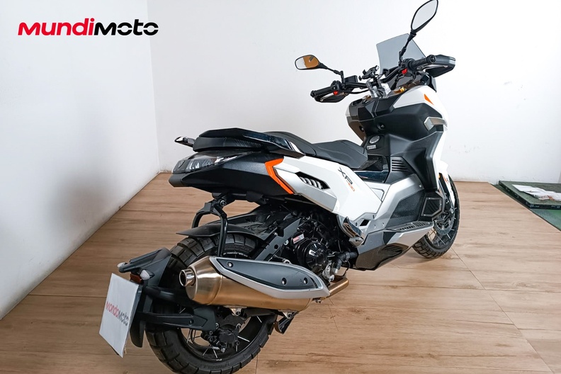 Motorbike image 2