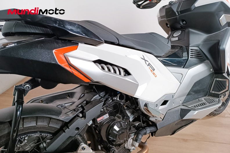 Motorbike image 3