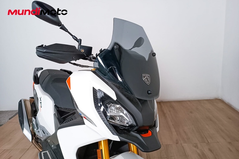 Motorbike image 4