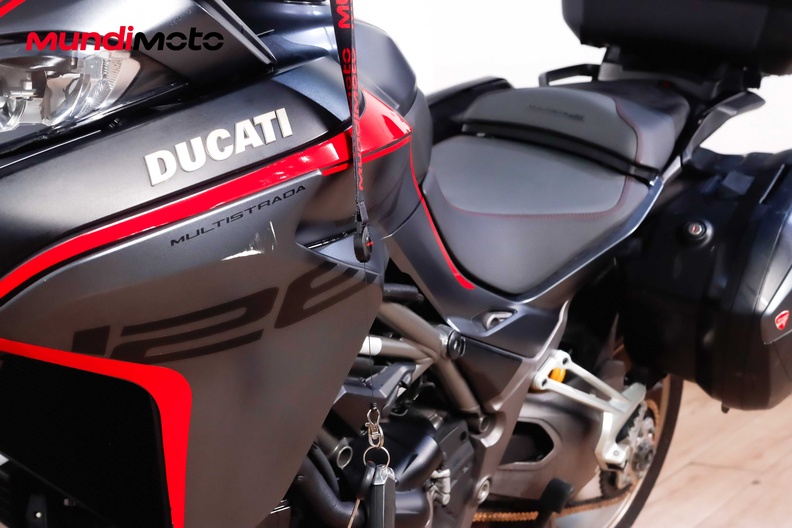 Motorbike image 8