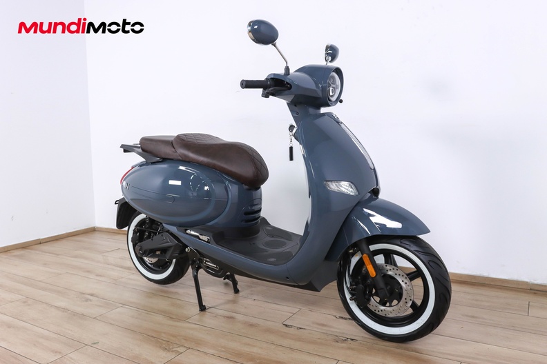 Motorbike image 1