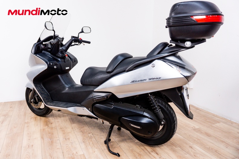 Motorbike image 7