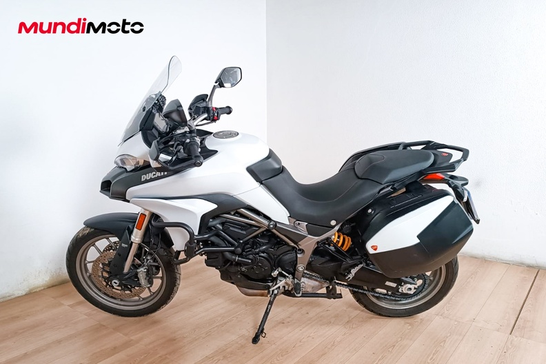 Motorbike image 5