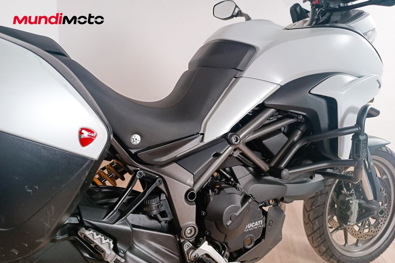 Motorbike image 3