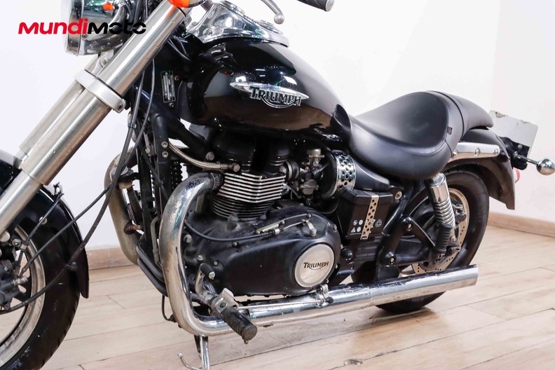 Motorbike image 9