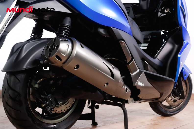 Motorbike image 3