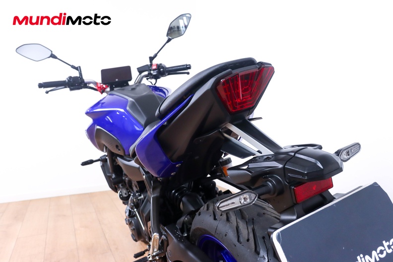 Motorbike image 9