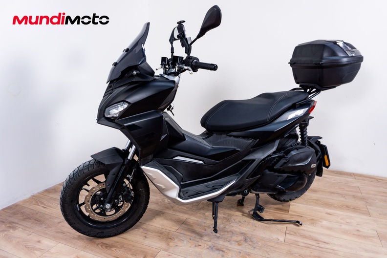 Motorbike image 6