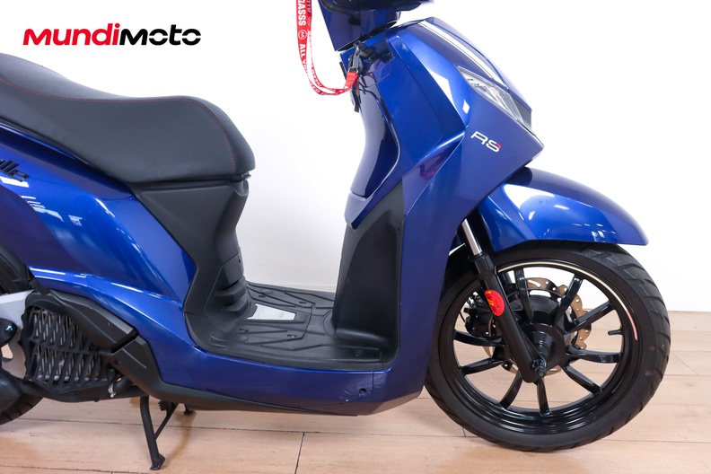 Motorbike image 12