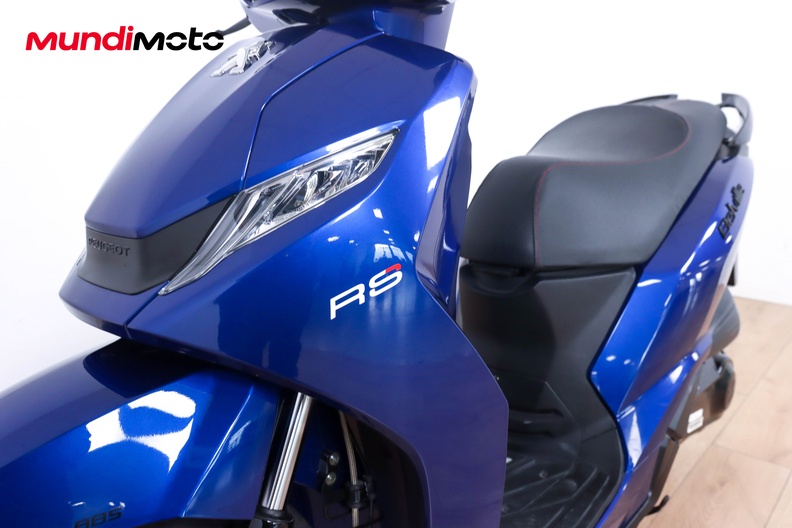 Motorbike image 8