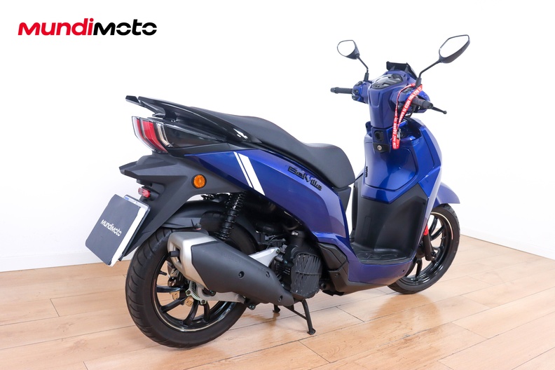 Motorbike image 2