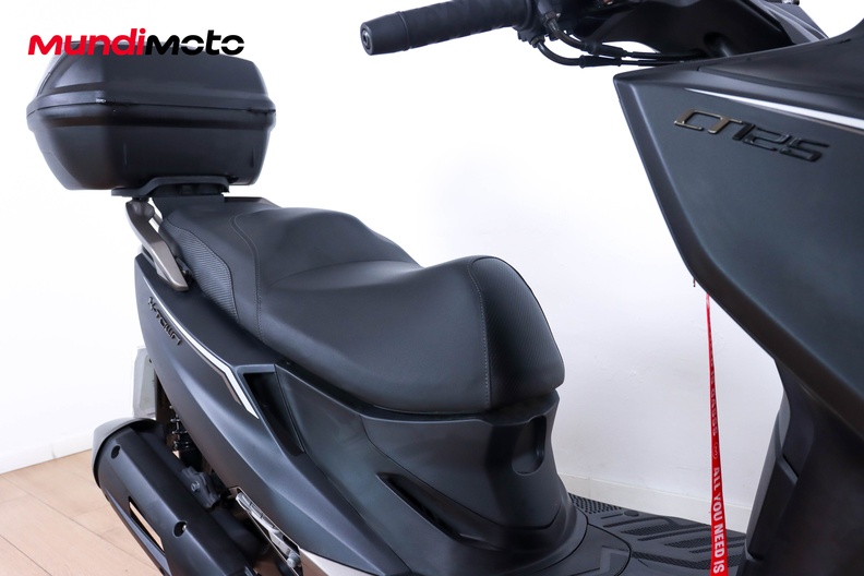 Motorbike image 12
