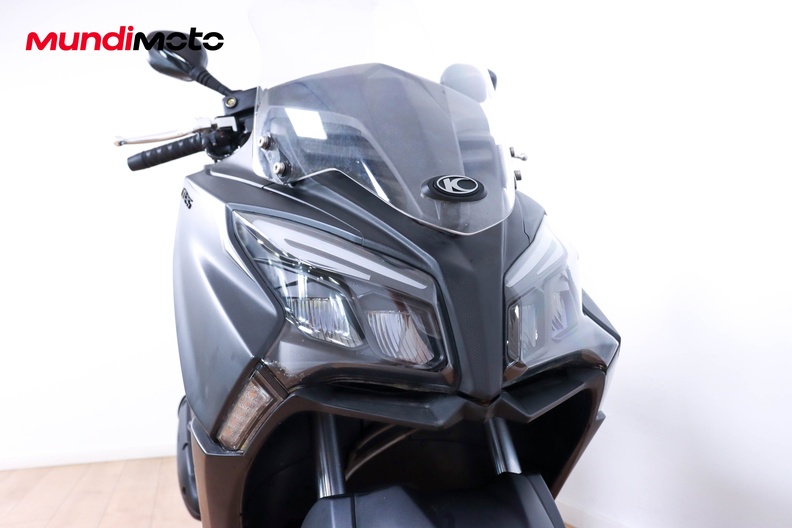 Motorbike image 4