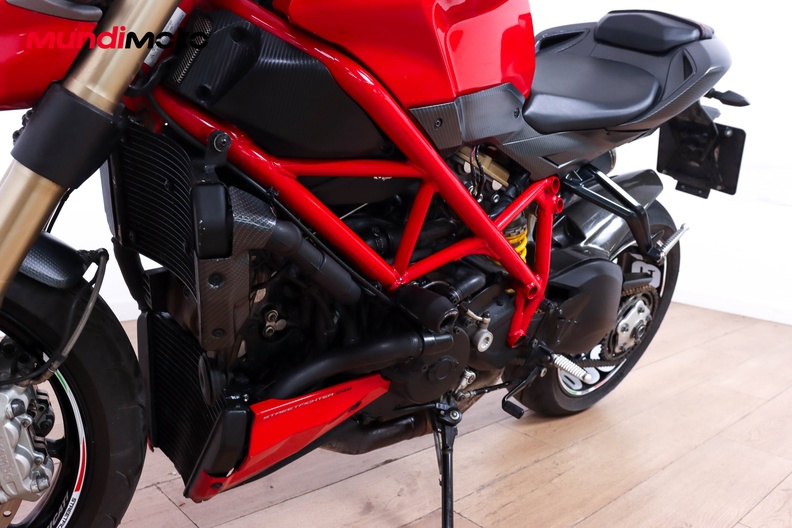 Motorbike image 9