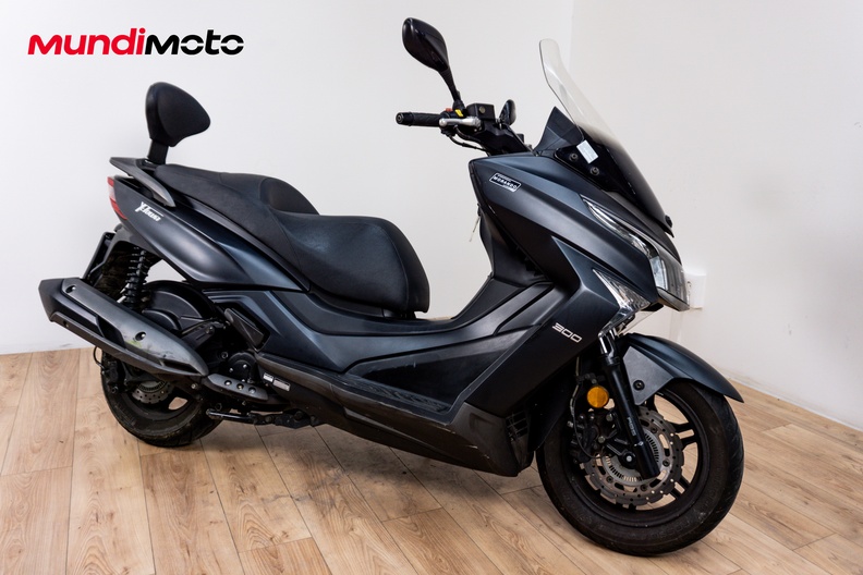 Motorbike image 1
