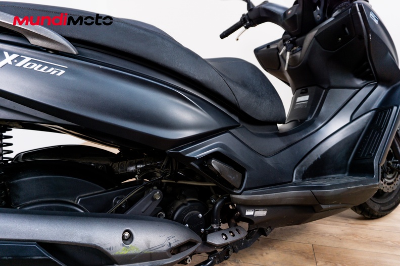 Motorbike image 3