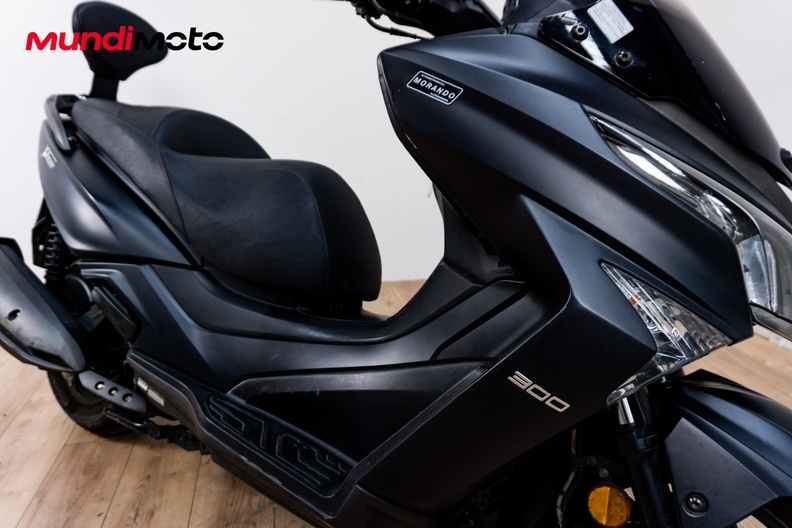 Motorbike image 4