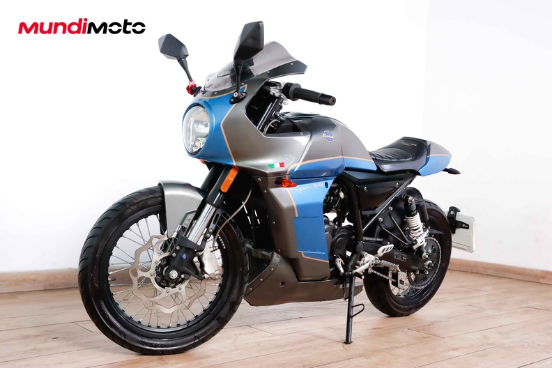 Motorbike image 7