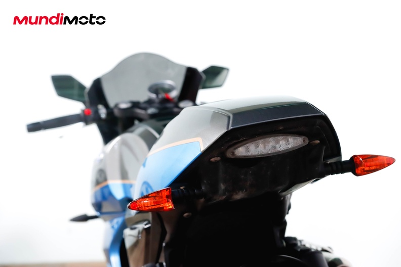 Motorbike image 9