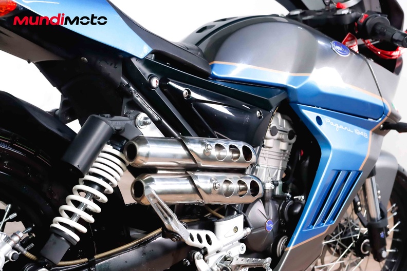 Motorbike image 3