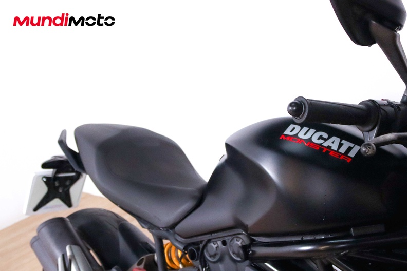 Motorbike image 13