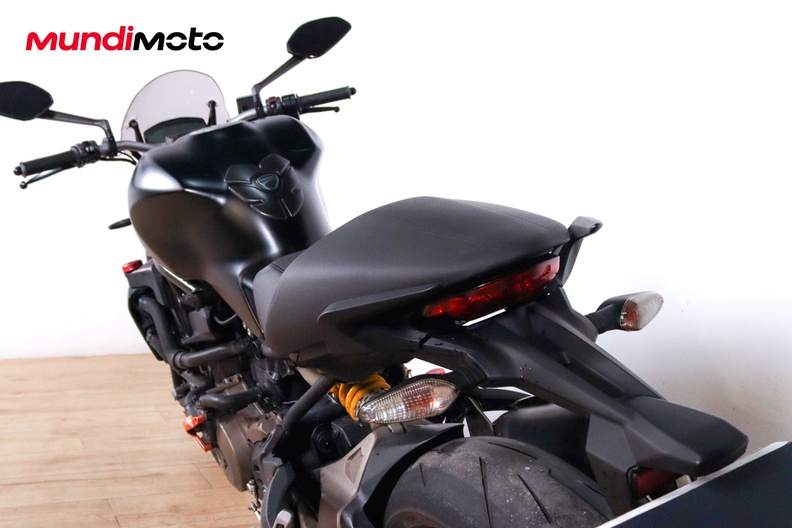 Motorbike image 9