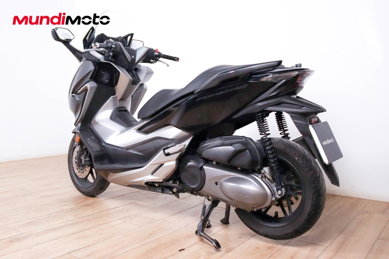 Motorbike image 6