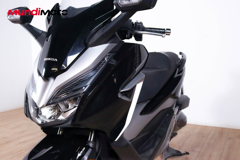 Motorbike image 8