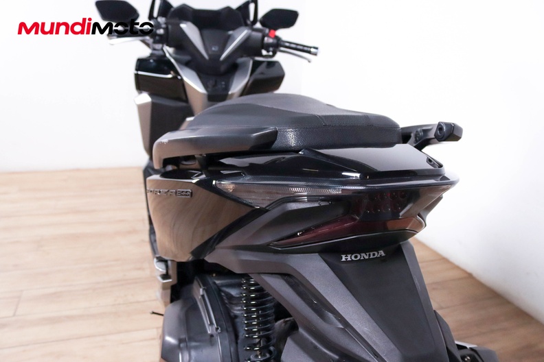 Motorbike image 9