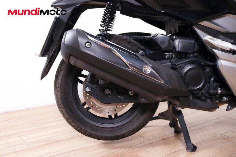Motorbike image 3