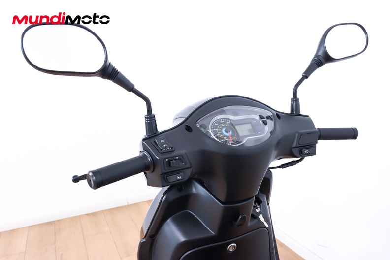 Motorbike image 10