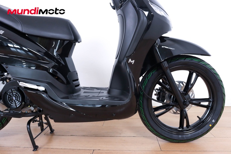 Motorbike image 12
