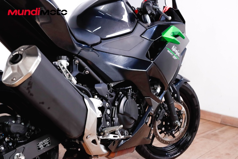 Motorbike image 3