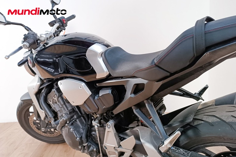 Motorbike image 8