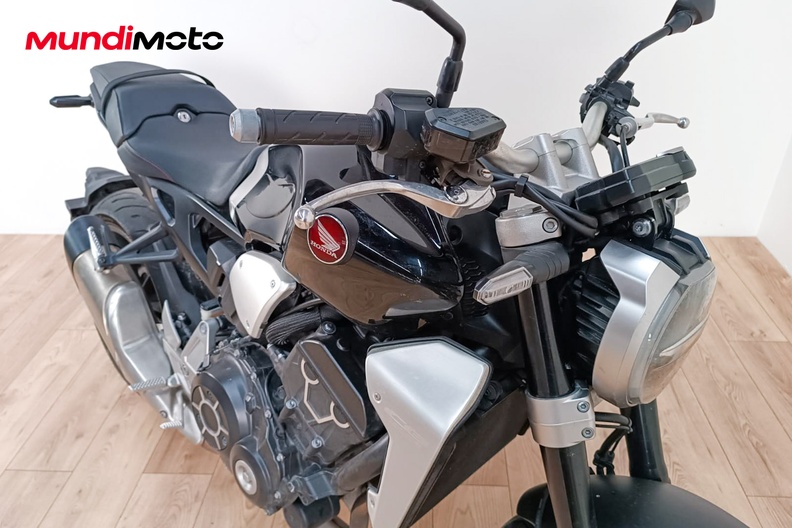 Motorbike image 4