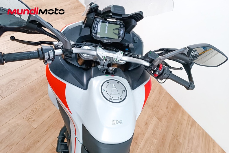 Motorbike image 10