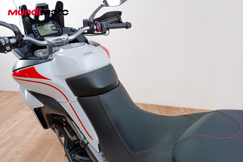 Motorbike image 8