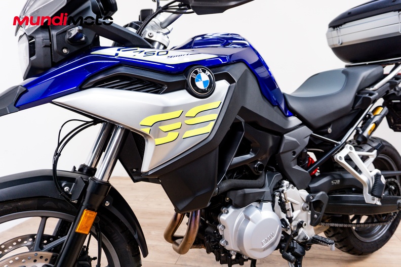 Motorbike image 9