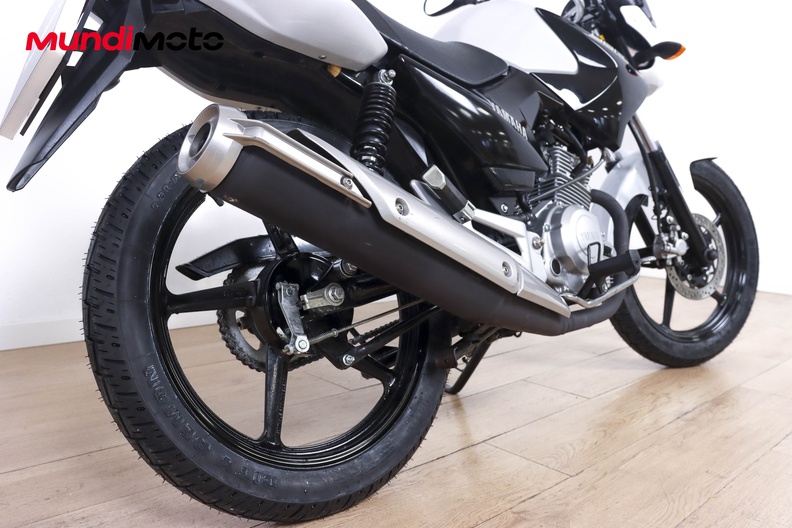 Motorbike image 3