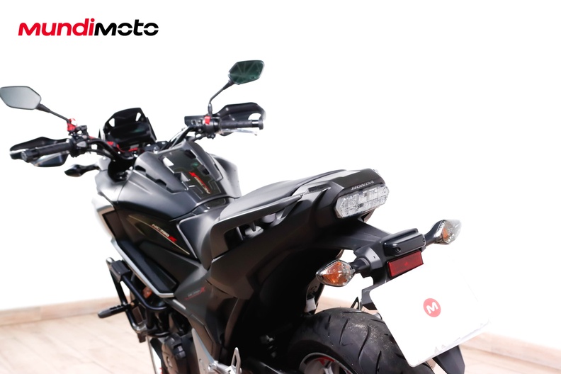 Motorbike image 9